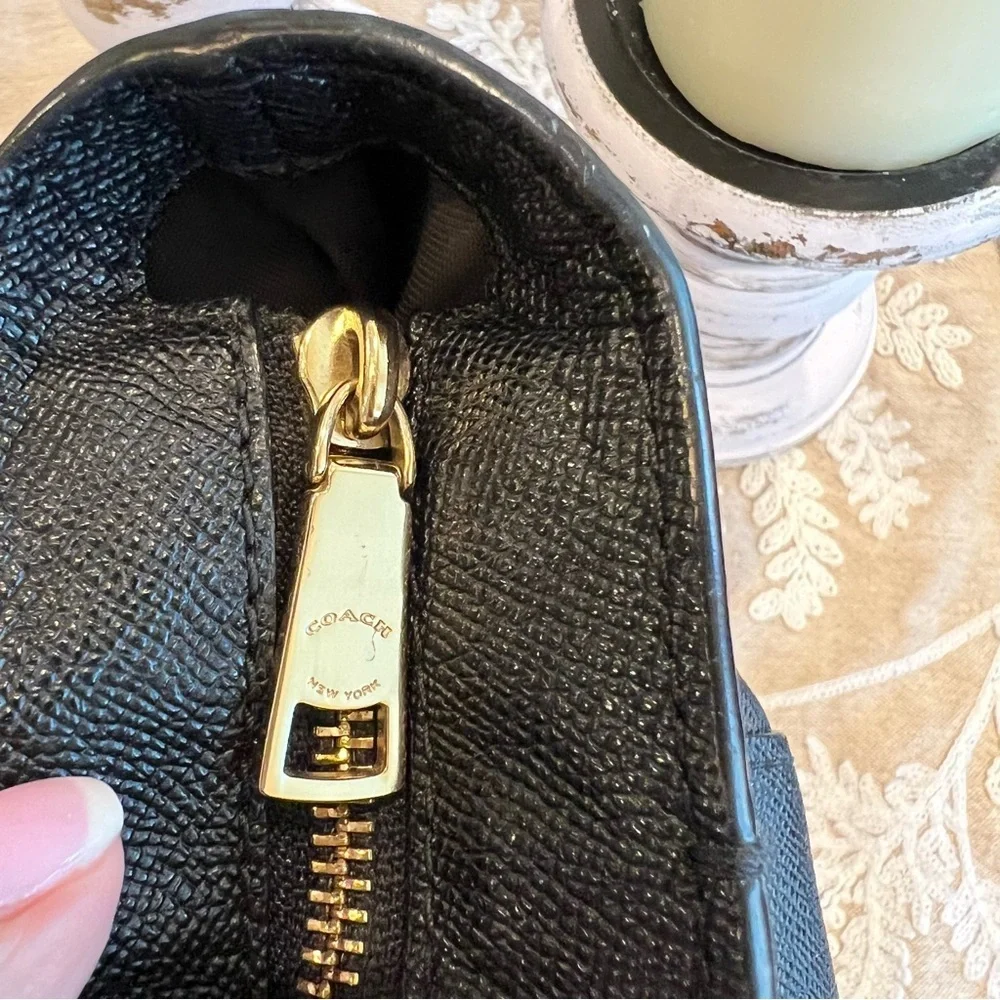 Coach Turnlock Tote (29086) Black EUC - Picture 7 of 12